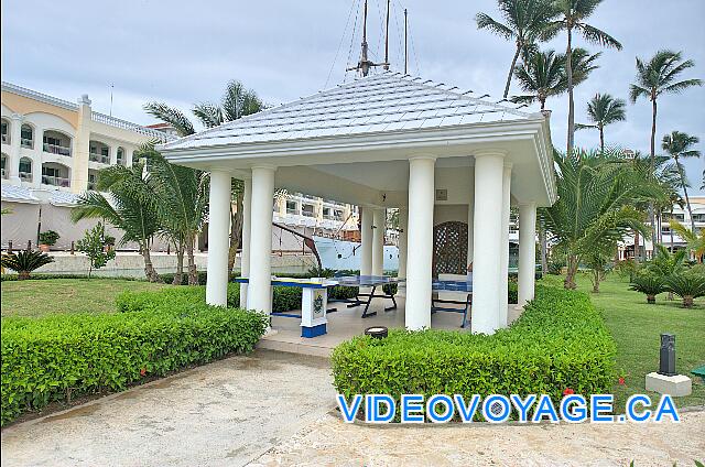 Mexique Punta Cana Grand Hotel Bavaro  Una zona de juegos cerca de la piscina.