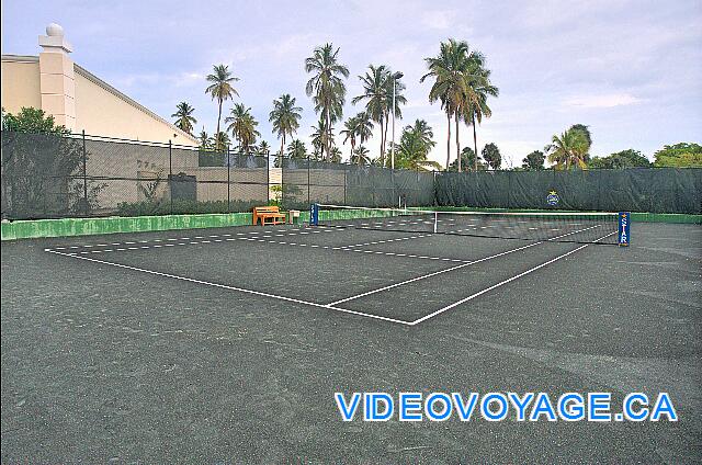 Mexique Punta Cana Grand Hotel Bavaro  Un autre terrain de tennis avec éclairage.