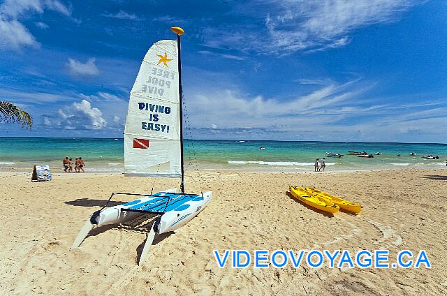 Mexique Punta Cana Grand Hotel Bavaro  Kayak on the beach.