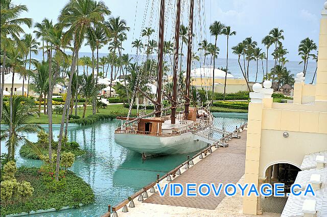 Mexique Punta Cana Grand Hotel Bavaro  The nightclub is located in the boat ...