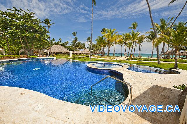 Mexique Punta Cana Grand Hotel Bavaro  Un jacuzzi en la piscina.