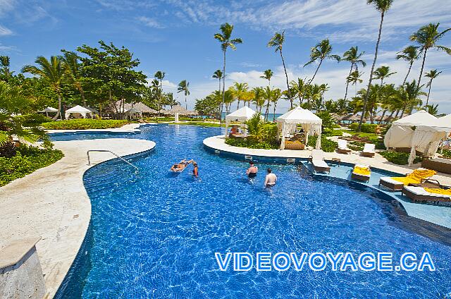 Mexique Punta Cana Grand Hotel Bavaro  La piscina principal es de tamaño medio.