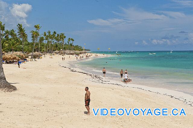 Mexique Punta Cana Grand Hotel Bavaro  Plusieurs kilomètres au nord, une autre plage, la plage Macao ne possède pas de barrière de corail, donc les vagues sur cette autre plage sont fortes.