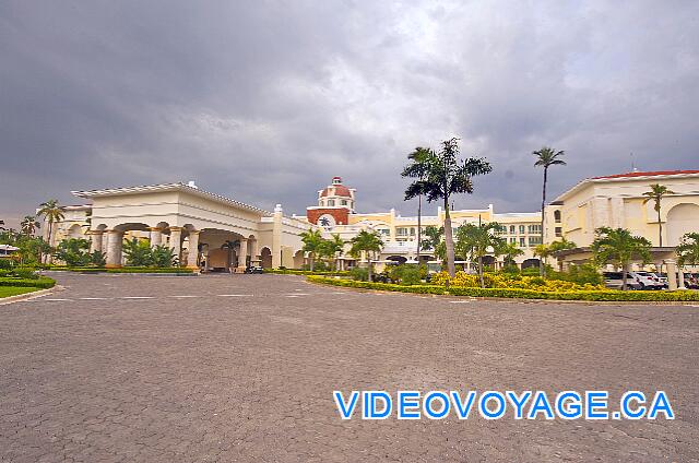 Mexique Punta Cana Grand Hotel Bavaro  El frente del hotel.