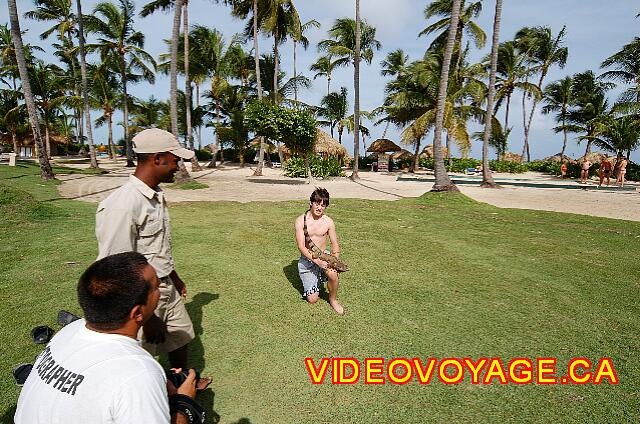 Republique Dominicaine Punta Cana Grand Paradise Bavaro Muchos fotógrafos recorren el complejo para tomar fotografías de los clientes. Usted puede comprarlos más adelante en el mostrador cerca de la recepción.