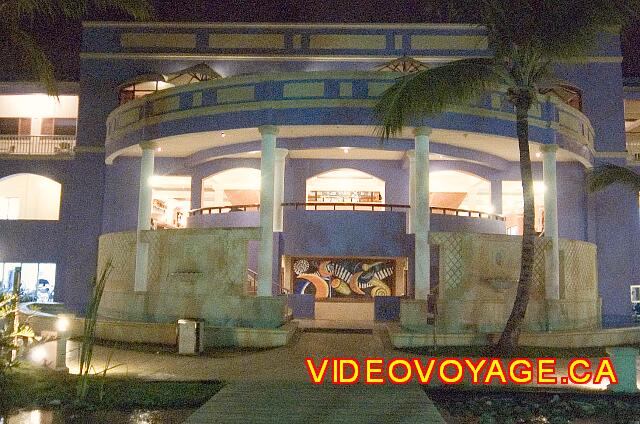 Republique Dominicaine Punta Cana Grand Paradise Bavaro Au premier niveau du batiment principal, la discothèque.