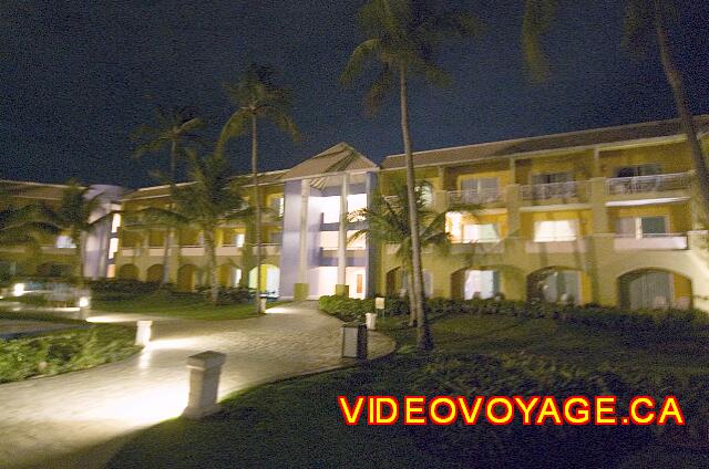 Republique Dominicaine Punta Cana Grand Paradise Bavaro The building number 6 in the evening.