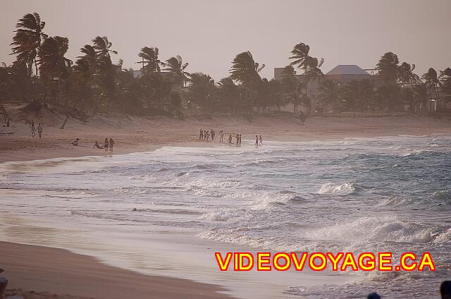 Republique Dominicaine Punta Cana Grand Paradise Bavaro Una larga playa al norte al atardecer.