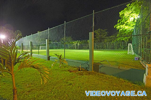 République Dominicaine Punta Cana Iberostar Bavaro Evening floodlit tennis terrains.