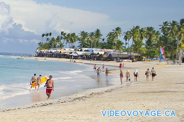 République Dominicaine Punta Cana Iberostar Bavaro No muy lejos del hotel en la playa, hay un mercado.