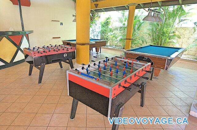 Republique Dominicaine Punta Cana VIK Hotel Arena Blanca Deux tables de billard et deux tables de soccer sont disponibles au bar Calypso.