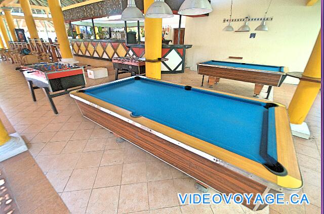 Republique Dominicaine Punta Cana VIK Hotel Arena Blanca Deux tables de billard et deux tables de soccer sont disponibles au bar Calypso.