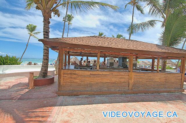 Republique Dominicaine Punta Cana VIK Hotel Arena Blanca Le bar directement sur la plage.