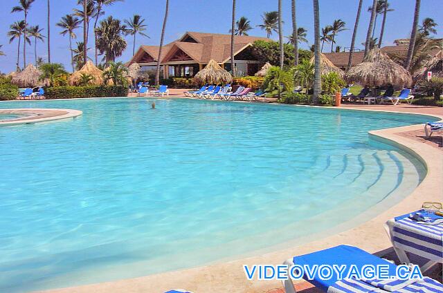 Republique Dominicaine Punta Cana VIK Hotel Arena Blanca The main pool in 2004 of the VIK Hotel Arena Blanca.