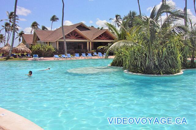 Republique Dominicaine Punta Cana VIK Hotel Arena Blanca The green islands in the pool