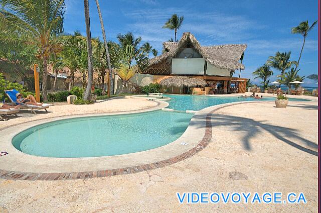 Republique Dominicaine Punta Cana VIK Hotel Arena Blanca The pool of children without shade above.