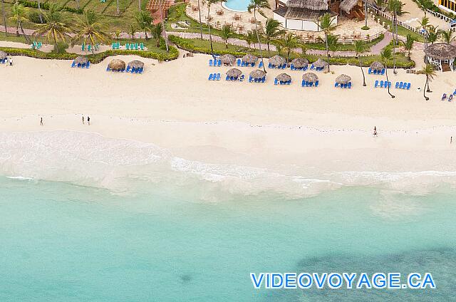 Republique Dominicaine Punta Cana VIK Hotel Arena Blanca La plage devant l'hôtel Vik Cayena beach est aussi belle...