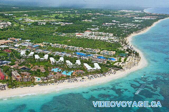 Republique Dominicaine Punta Cana VIK Hotel Arena Blanca Una vista aérea de la playa hacia el norte para descubrir que es posible que caminar varios kilómetros hacia el norte.