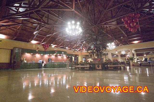 Republique Dominicaine Punta Cana Majestic Colonial Punta Cana The Lobby at night.