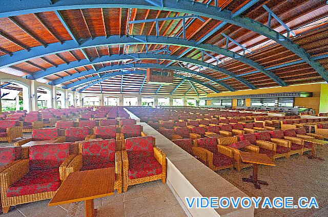 République Dominicaine Punta Cana Majestic Elegance La salle de spectacle avec des sièges confortables.