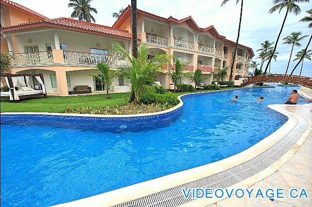 République Dominicaine Punta Cana Majestic Elegance The pool section along the beach.