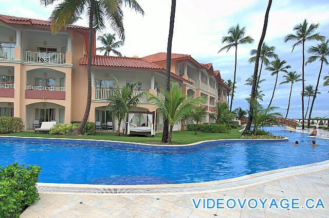 République Dominicaine Punta Cana Majestic Elegance The rooms with ocean views and direct access to the pool.