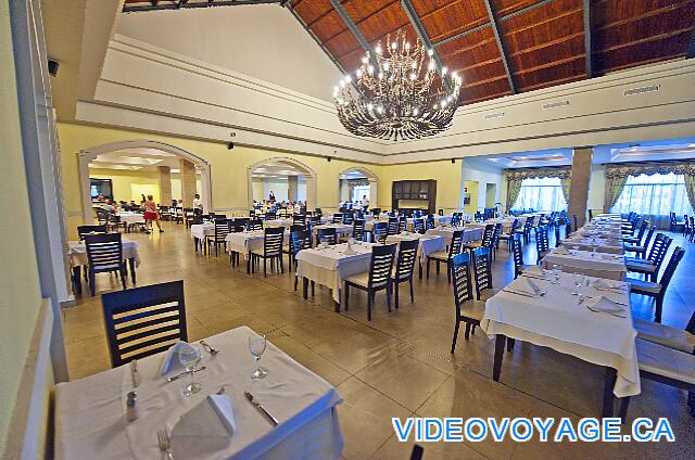 République Dominicaine Punta Cana Majestic Elegance A large dining room conditioning