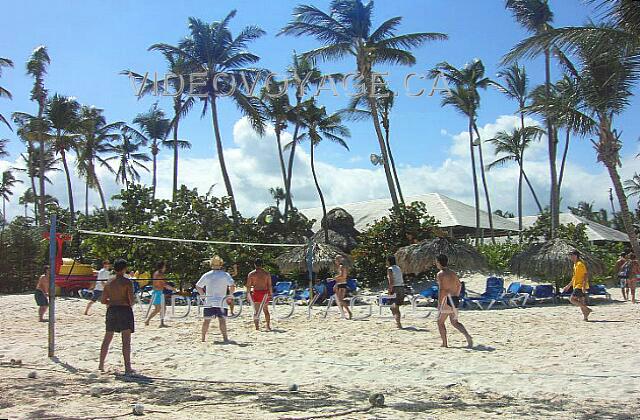 Republique Dominicaine Punta Cana Melia Caribe Tropical Voleibol de playa es muy popular.