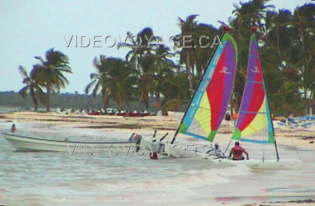 Republique Dominicaine Punta Cana Melia Caribe Tropical Las olas son normalmente demasiado fuerte de la orilla.