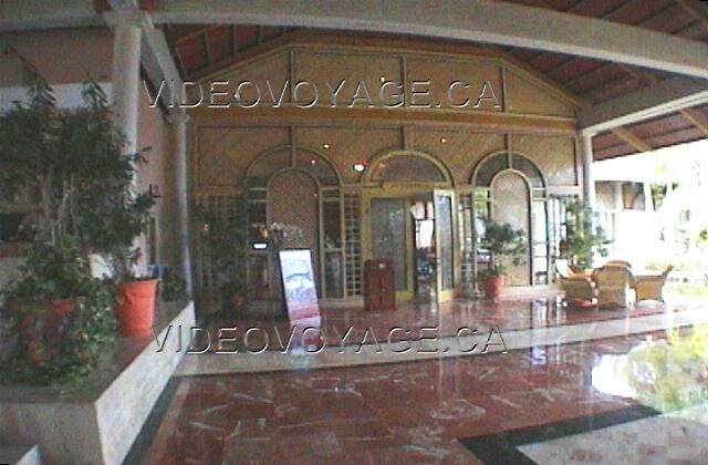 Republique Dominicaine Punta Cana Melia Caribe Tropical The entrance of the Italian restaurant Gondola.