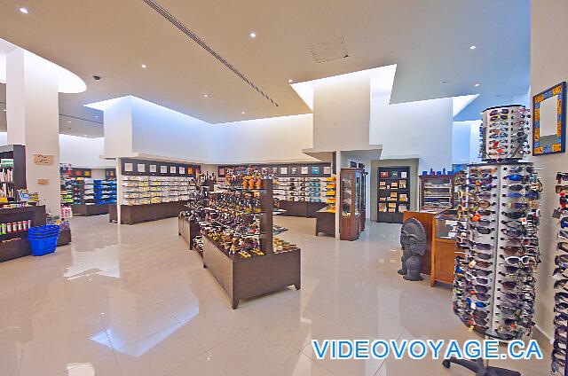 République Dominicaine Punta Cana Hard Rock Punta Cana de ancho, con mucha variedad, muy limpio, con aire acondicionado, ...