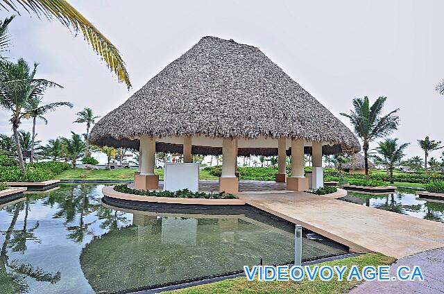 République Dominicaine Punta Cana Hard Rock Punta Cana Another gazebo near the beach.