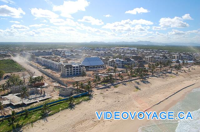 République Dominicaine Punta Cana Hard Rock Punta Cana Les batiments et les piscines étaient déjà construit.