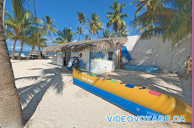 République Dominicaine Punta Cana Be Live Grand Punta Cana With a banana boat near the water sports center.
