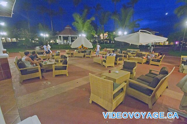 République Dominicaine Punta Cana Be Live Grand Punta Cana La terraza en la noche es muy popular.