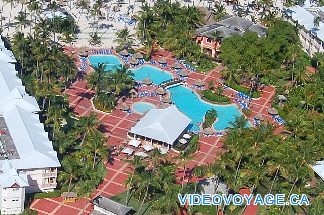 République Dominicaine Punta Cana Be Live Grand Punta Cana Une piscine de moyenne dimension, avec un secteur pour les activités sportives.