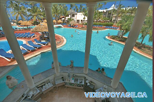 République Dominicaine Punta Cana Be Live Grand Punta Cana The bar in the pool the day.