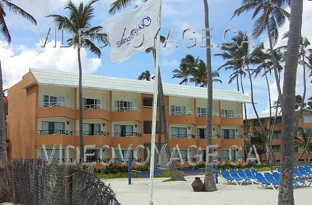 Republique Dominicaine Punta Cana Barcelo Dominican Avec le drapeau de l'hôtel Ocean Bavaro sur la plage en 2005.