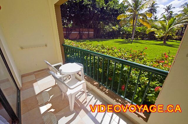 Republique Dominicaine Punta Cana Barcelo Dominican The balcony of standard size, with 2 chairs and a small table. You can dry your clothes on a support provided on the balcony.