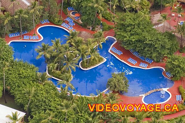 Republique Dominicaine Punta Cana Barcelo Dominican La piscine principale est assez grande.