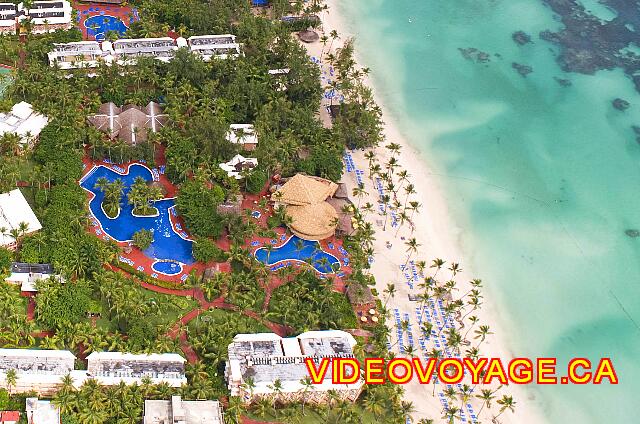 Republique Dominicaine Punta Cana Barcelo Dominican Le secteur le plus populaire de la plage.  L'animation est concentré dans le secteur.