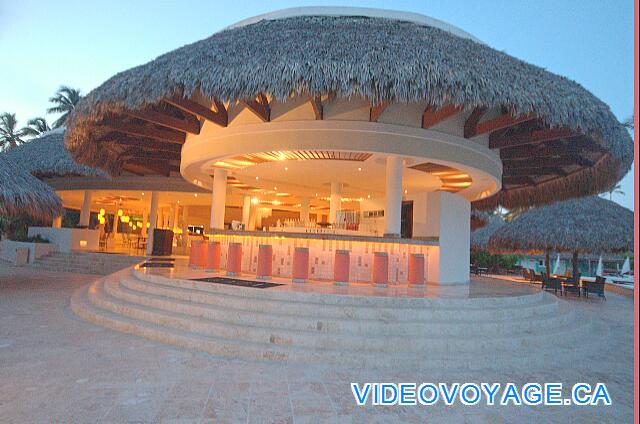 République Dominicaine Punta Cana Paradisus Palma Real El bar de la playa Gabi está situado en el extremo norte del sitio.