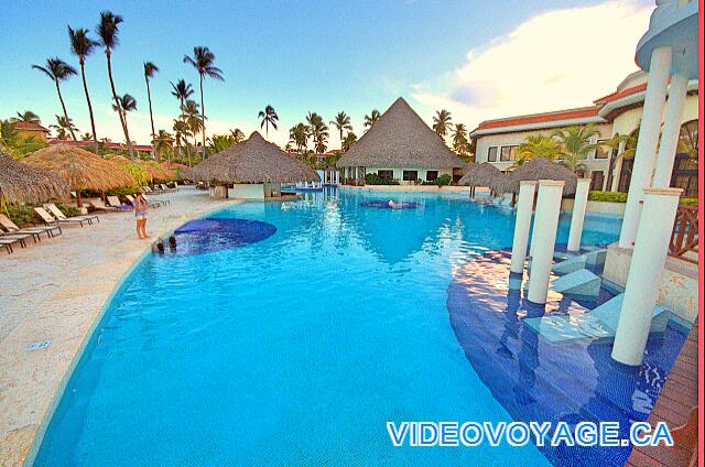 République Dominicaine Punta Cana Paradisus Palma Real De l'autre coté du gazebo, cette section est plus populaire.