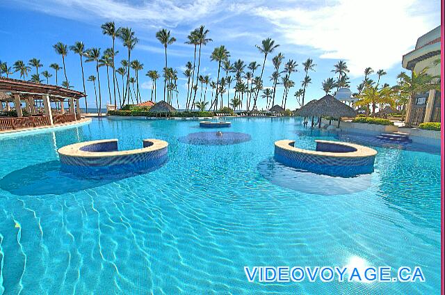 République Dominicaine Punta Cana Paradisus Palma Real Varios jacuzzi integrado a la piscina.