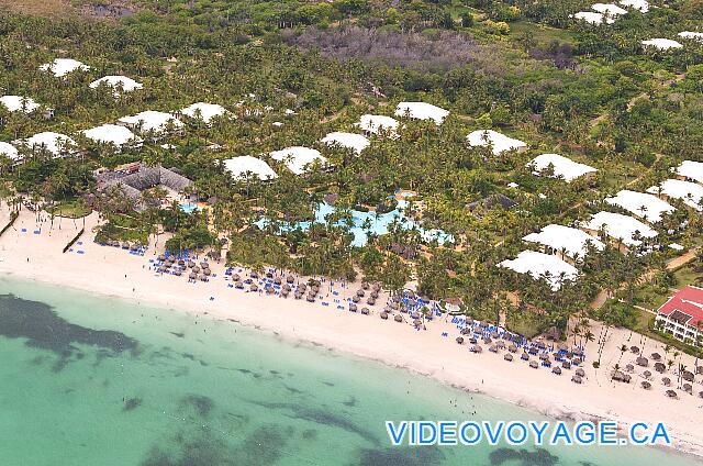 République Dominicaine Punta Cana Paradisus Palma Real The beach of the hotel next to the Melia Paradisus, beach with less seaweed.