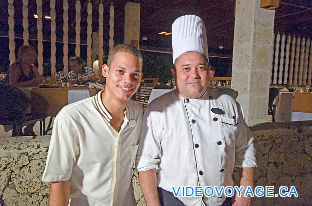 République Dominicaine Punta Cana Paradisus Palma Real Des employés fières de travailler à l'hôtel Paradisus Palma Real.