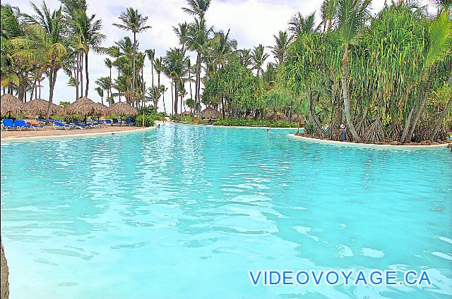 République Dominicaine Punta Cana Bávaro Princess All Suites Resort Palapas on the pool terrace