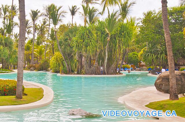 République Dominicaine Punta Cana Bávaro Princess All Suites Resort Islets of greenery in the pool