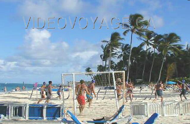 Republique Dominicaine Punta Cana Riu Bambu Soccer on the beach.