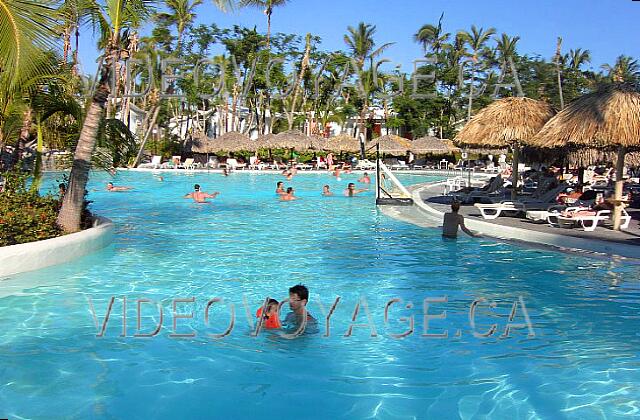 Republique Dominicaine Punta Cana Riu Naiboa Many umbrellas around the pool and sun loungers.